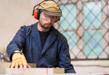 What to Look for When Buying Protective Goggles for Industrial Work safety goggles vs. glasses guide